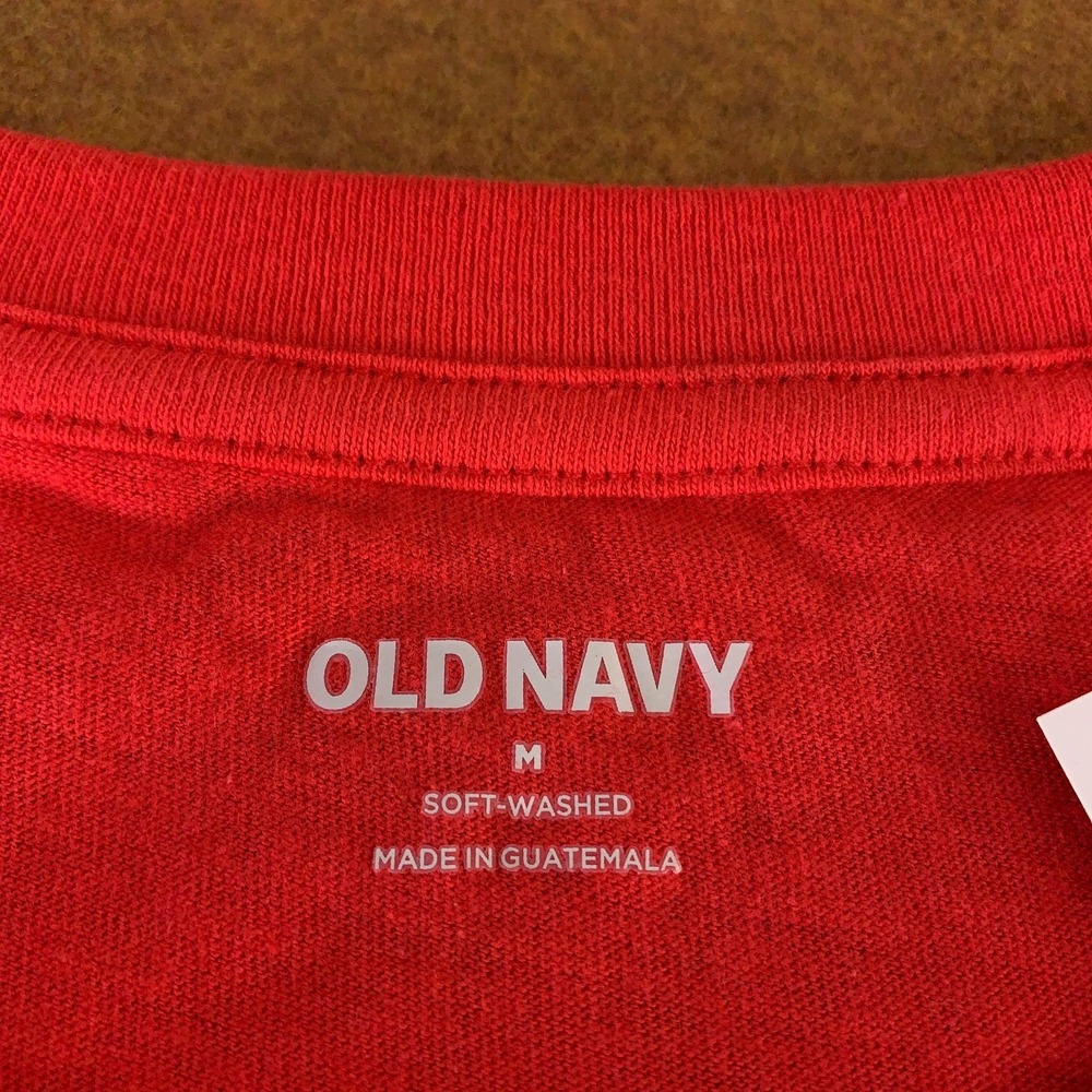 Old Navy Mens Medium Red Soft Wash Merry Vibes Only Holiday Graphic T-Shirt NWT - Picture 3 of 12